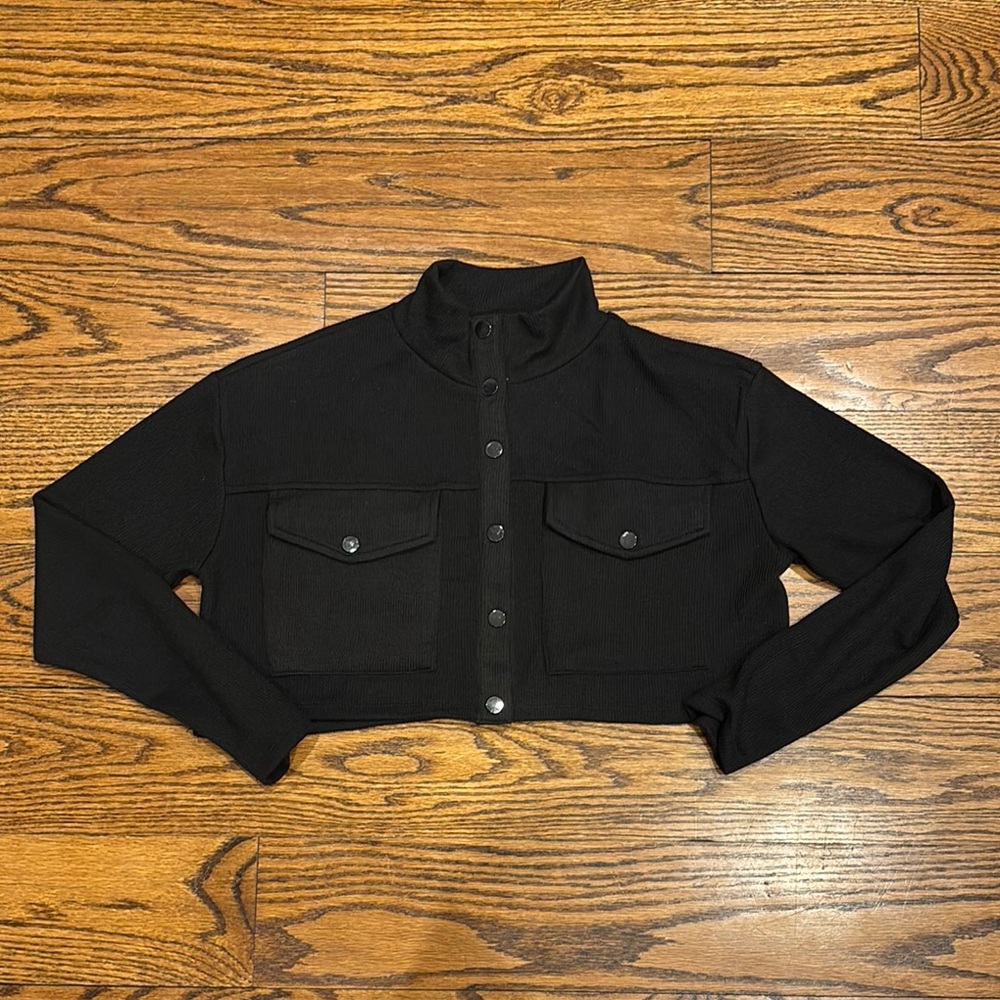 Active USA Black Cropped Top